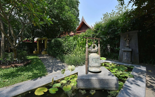 Zantiis Ndol Villas