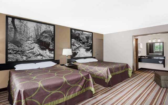 Super 8 by Wyndham Monteagle TN