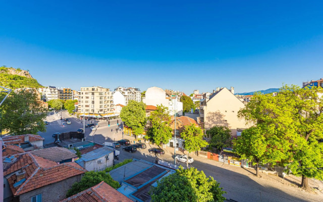 Nice 1BD Apartment next to Medical University