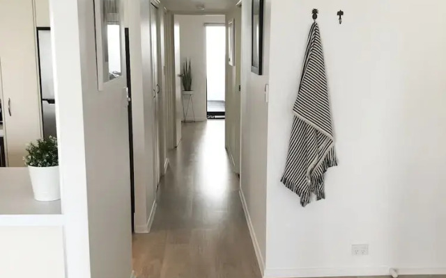 Sunshine Beach Luxe Apartment