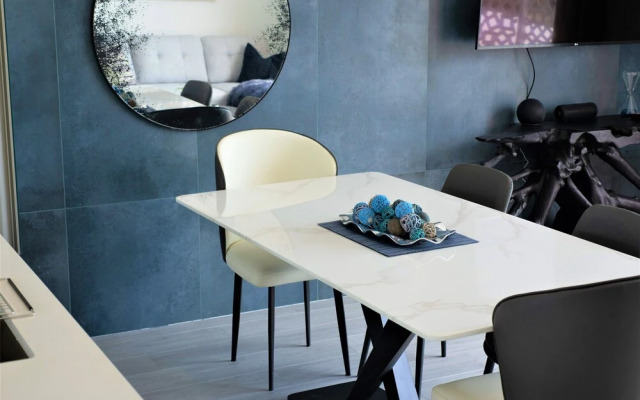 Cayman Luxury Rentals at The Grove