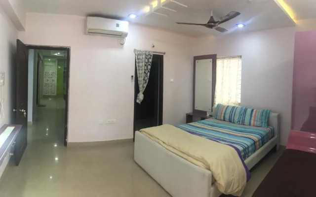 Ocean Waves Mom's Guest House