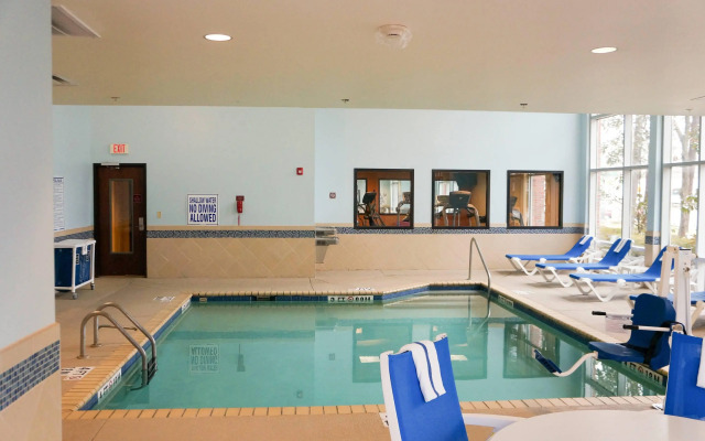 Comfort Suites Charleston West Ashley