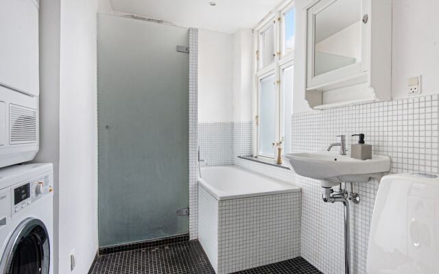 Sanders Stage - Cozy 4-bdr Apt Near Nyhavn