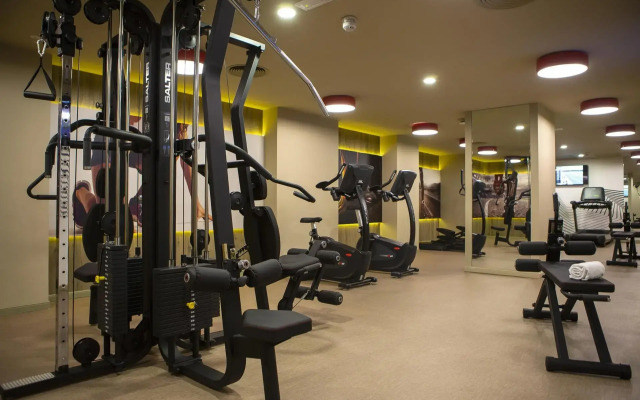 Отель Riu Plaza España