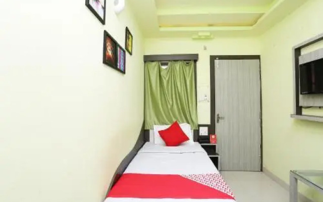 Golden Treasure Homestay by OYO Rooms