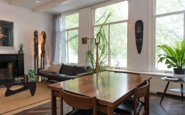 Western Docklands Area Apartments