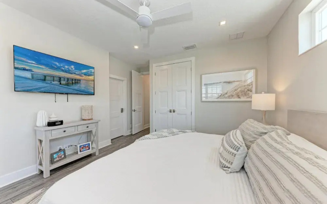 Sweet & Salty Beach House 3 Bedroom Home