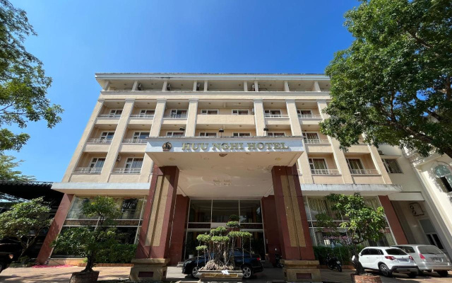Huu Nghi Hotel Quang Tri — 3-star hotel in Dong Ha
