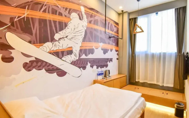 Prince Hotel By Secret Garden