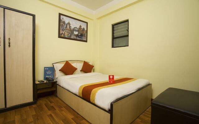 OYO 156 Hotel Sweet Town