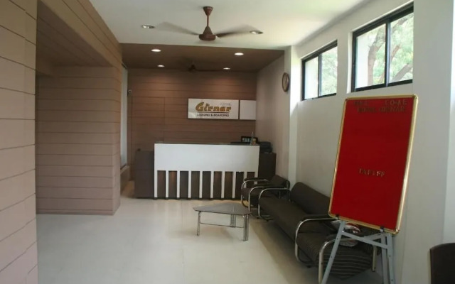 Hotel Girnar