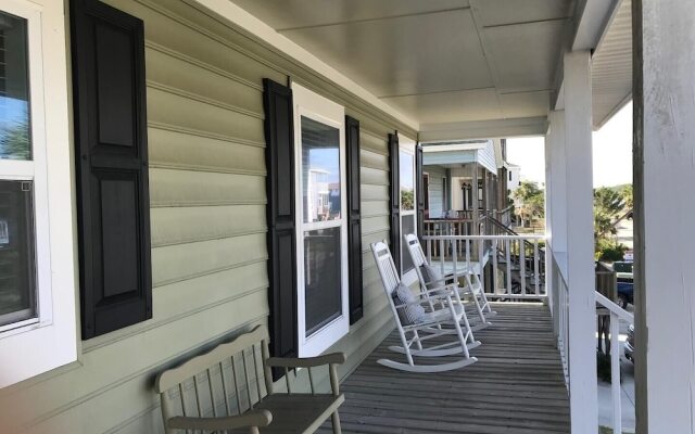 Holland - 4 Br Home