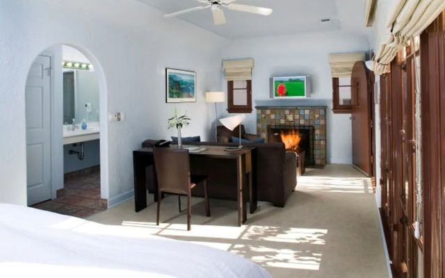 Casa Del Mar Inn