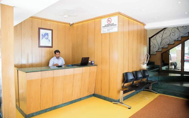 Hotel Aroma Executive