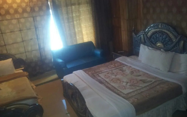 Hotel Move-N-Pick