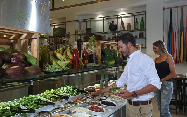 Real InterContinental Managua at Metrocentro Mall by IHG