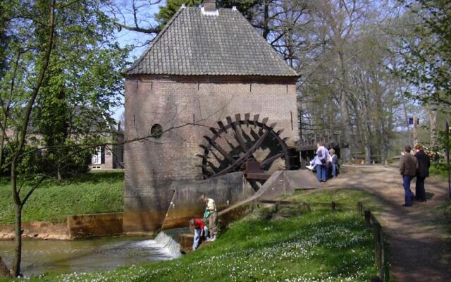 B&B Warnstee