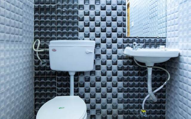 Oyo 16546 Hotel Saurabh