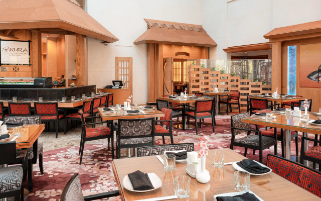 Holiday Inn Suites Kuwait Salmiya