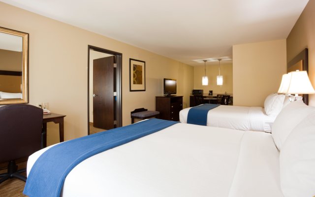 Holiday Inn Express Hotel & Suites Madison-Verona, an IHG Hotel