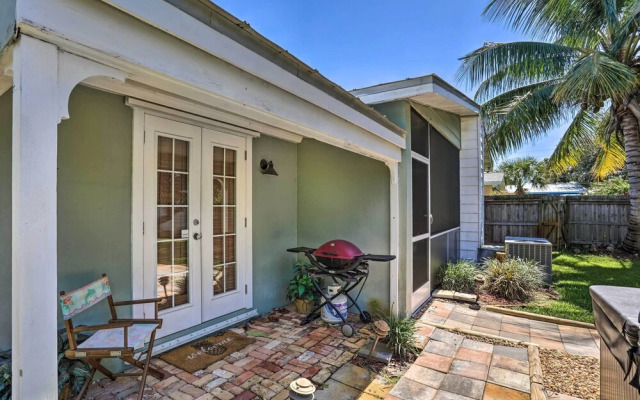 Vibrant Stuart Getaway w/ Private Hot Tub!