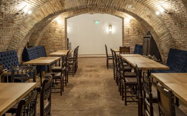 The Throne Boutique Hotel