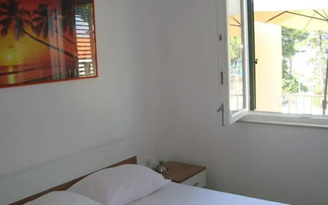 Apartment Lara