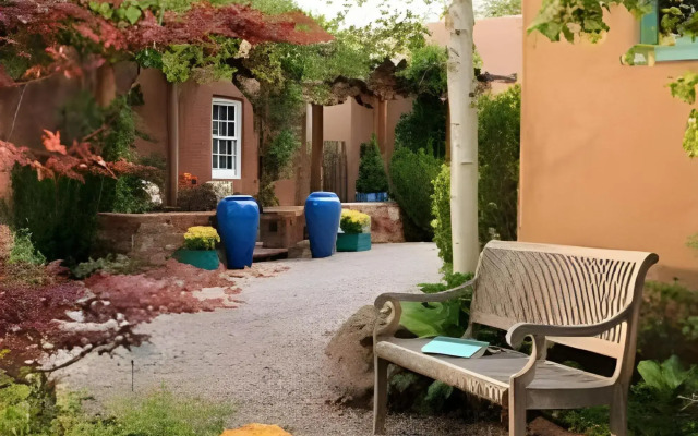 El Farolito Bed & Breakfast Inn
