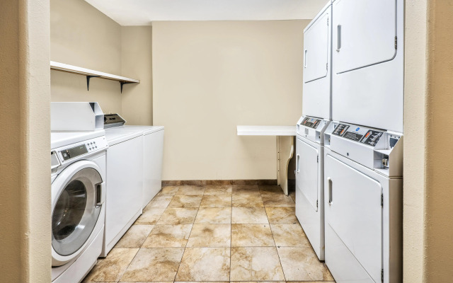 Candlewood Suites Galveston by IHG