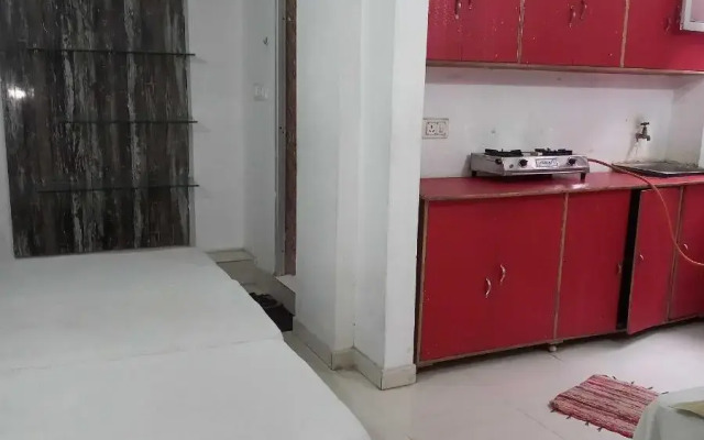 OYO HOME 93217 Atithi Geust House