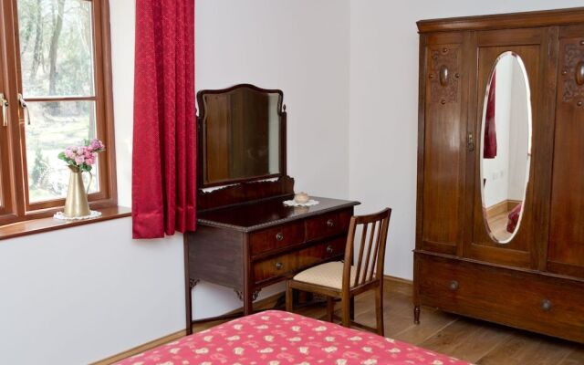 The Larches Ledbury Bed and Breakfast