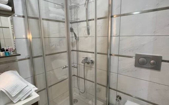 bati: 307 · Studio Apartment near Mall of Istanbul
