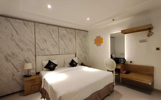Chevilly Resort and Camp