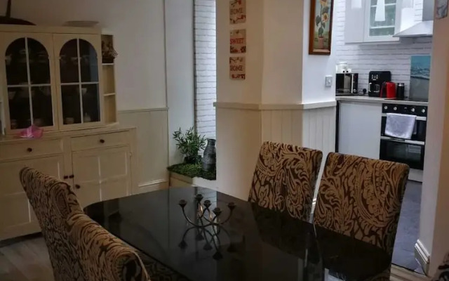 Captivating 3-bed House in St Marychurch Torquay