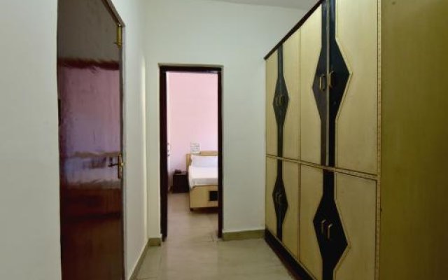 Hotel Silver Face by OYO Rooms