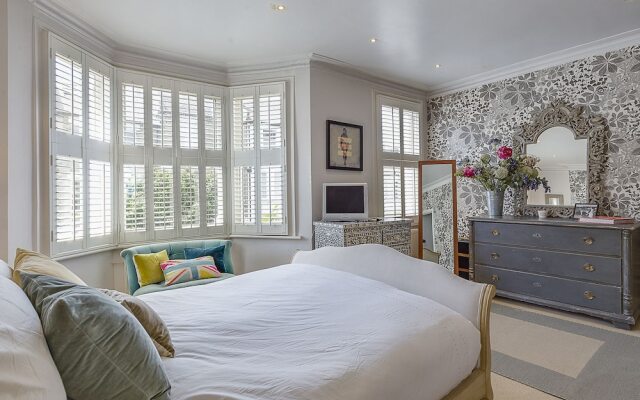 Ravenscourt Park Retreat