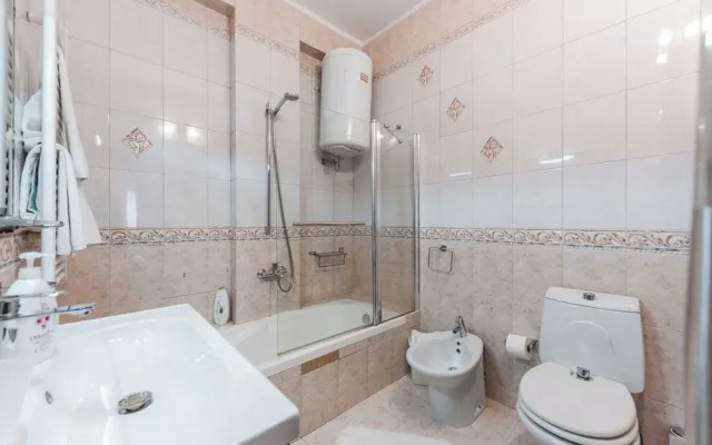 Vollga Luxury Seafront Suite