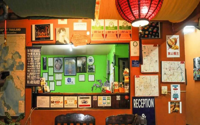 All In 1 Guesthouse Chiang Mai