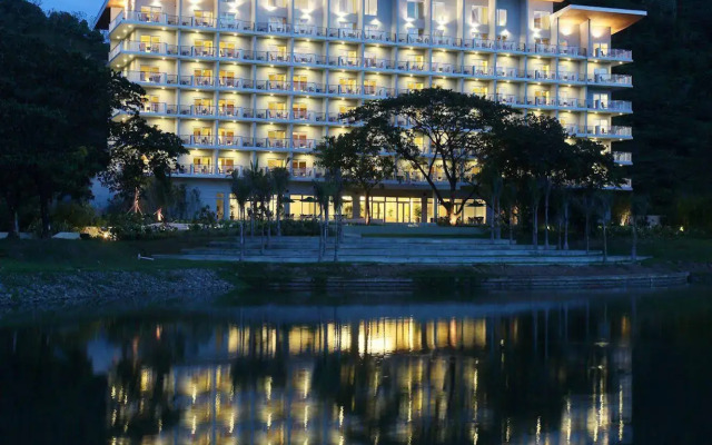 Pico Sands Hotel