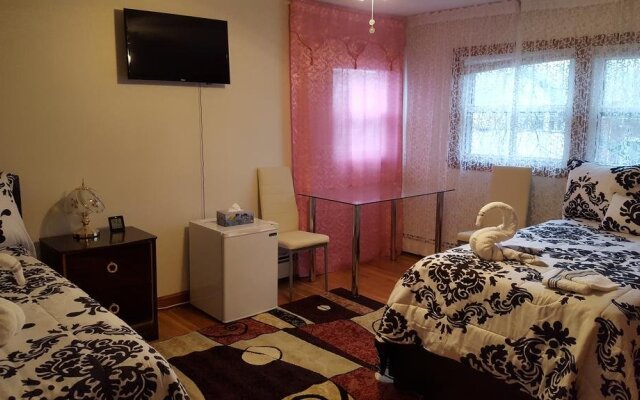 Albina House