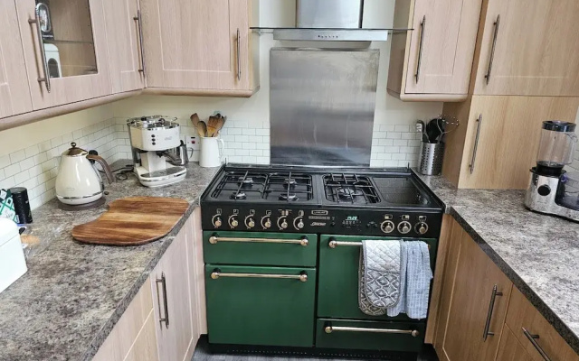 3-bed Cottage - Fast Wifi-big Garden - Town Centre
