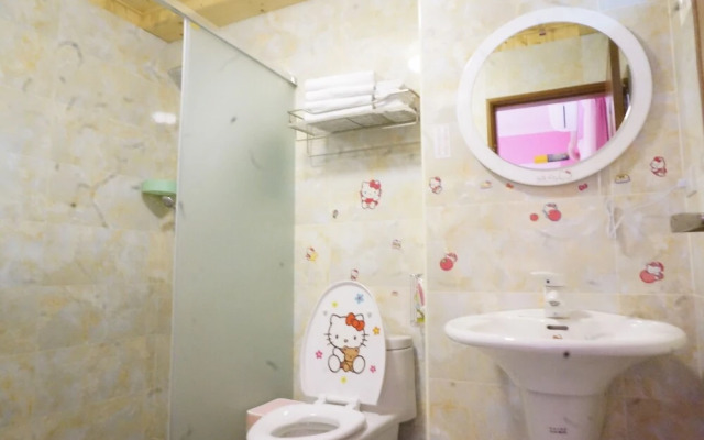 Holby No.8 Elevator Homestay