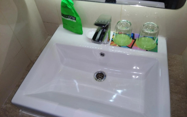 MaxOneHotels.com at Kramat