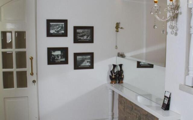 Ozkavak Hotel Kaleici