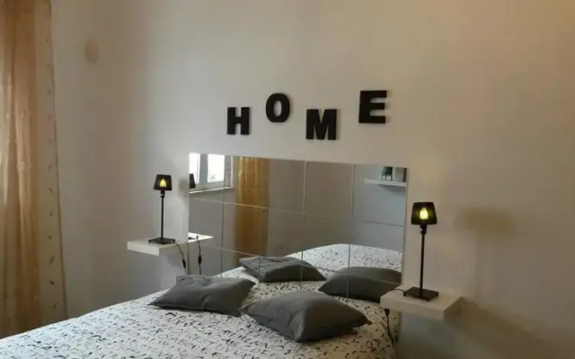 Family Villa 5 Minutes from the Beach