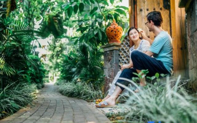 Hidden Garden Inn