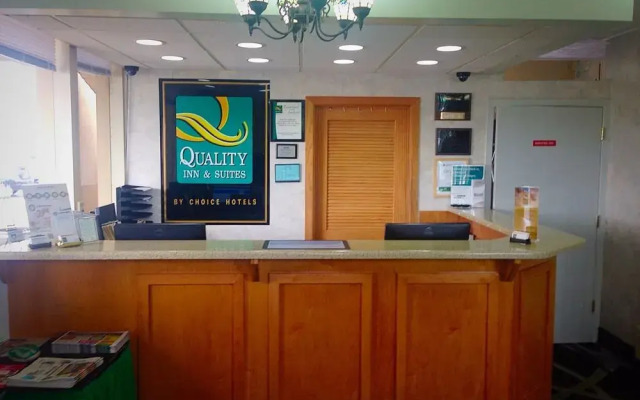 Quality Inn & Suites Metro