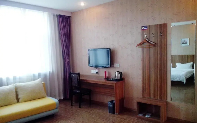 City 118 Chain Hotel