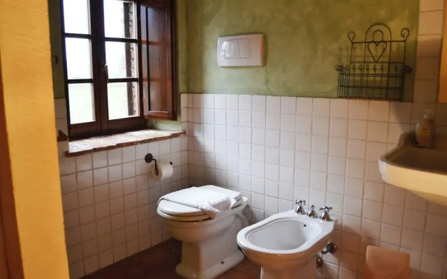 Appartamento Rustico In Fabbro